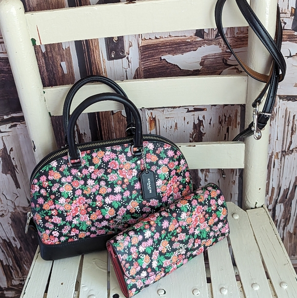 Coach Sierra handbag New and wallet set. - Picture 10 of 16